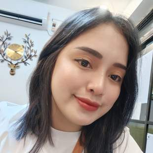 A Beautiful Filipina Girl