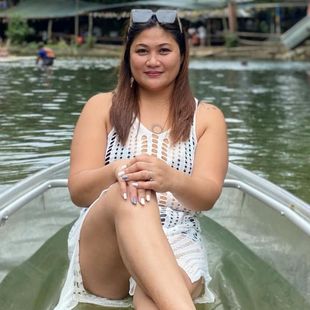 A Beautiful Filipina Girl
