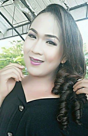 Filipina Ladyboy