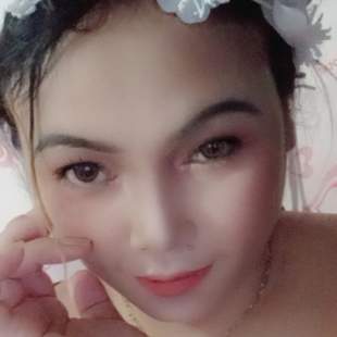 A Beautiful Filipina Girl