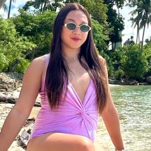 A Filipina Ladyboy