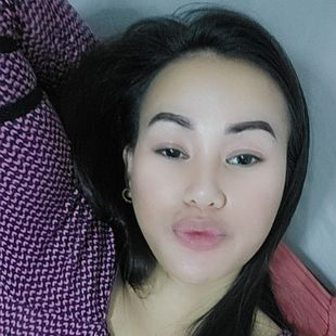 A Beautiful Filipina Girl