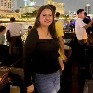 A Beautiful Filipina Girl