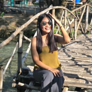 Pretty Filipina Girl