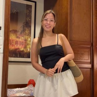 Pretty Filipina Girl