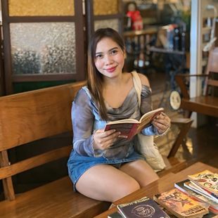 A Beautiful Filipina Girl
