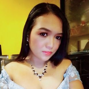 A Beautiful Filipina Girl