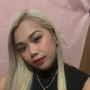 A Beautiful Filipina Girl