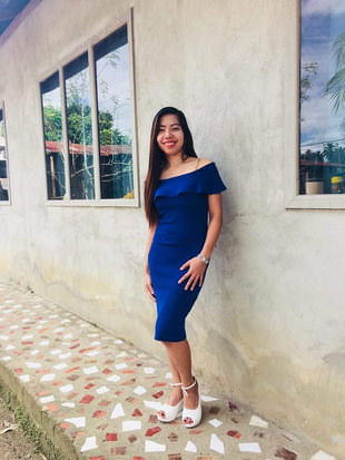 Pretty Filipina Girl