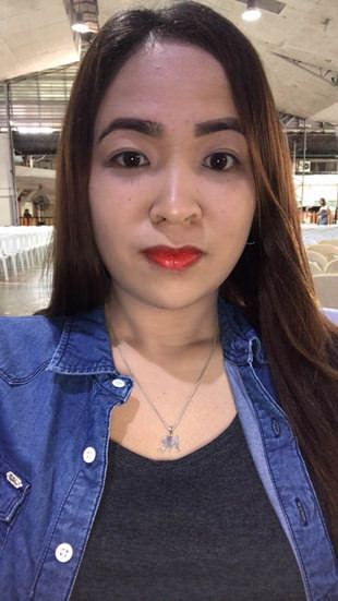 A Beautiful Filipina Girl