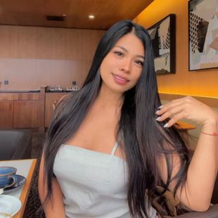 A Beautiful Filipina Girl
