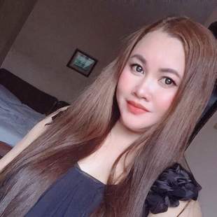 A Beautiful Filipina Girl