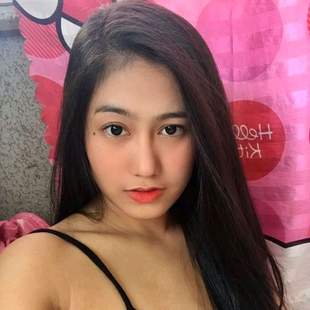 Pretty Filipina Girl