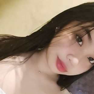 A Beautiful Filipina Girl
