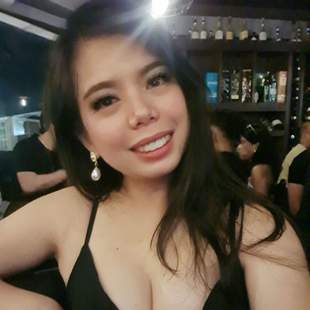 A Beautiful Filipina Girl