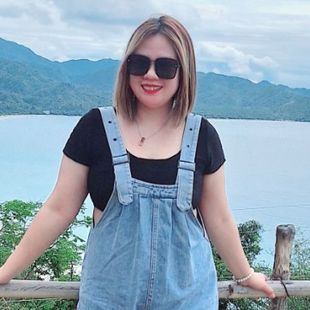 A Beautiful Filipina Girl