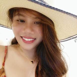 A Beautiful Filipina Girl