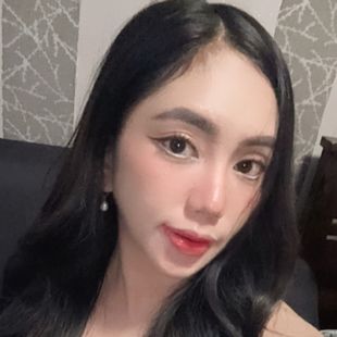 A Beautiful Filipina Girl