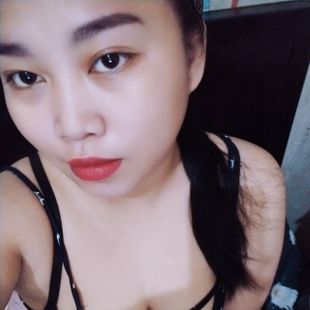 Pretty Filipina Girl