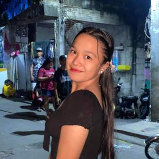 A Beautiful Filipina Girl