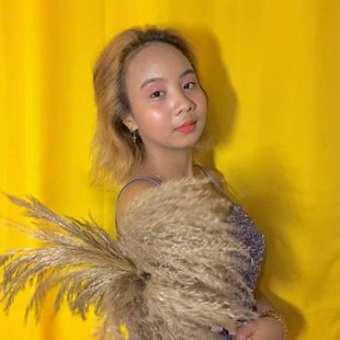 A Beautiful Filipina Girl