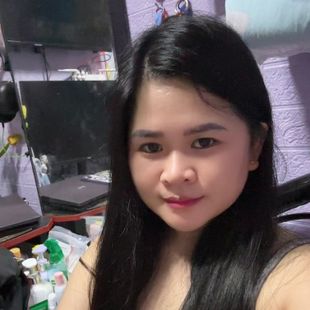 A Beautiful Filipina Girl