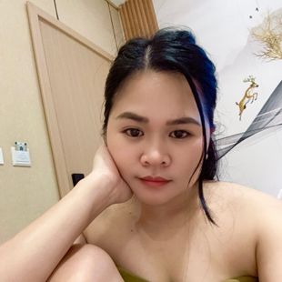 A Beautiful Filipina Girl