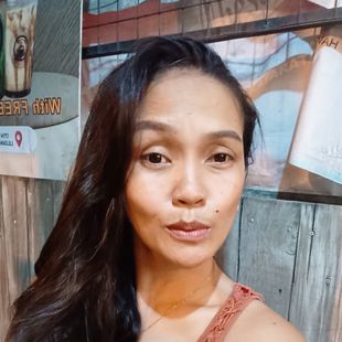 Pretty Filipina Girl