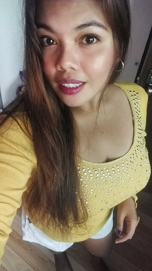 Pretty Filipina Girl