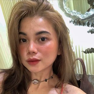 A Beautiful Filipina Girl