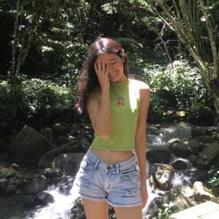 Pretty Filipina Girl