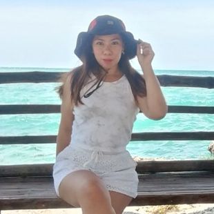 A Beautiful Filipina Girl