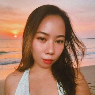 A Beautiful Filipina Girl