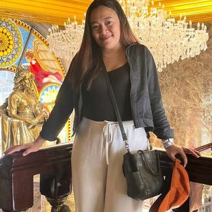 A Beautiful Filipina Girl
