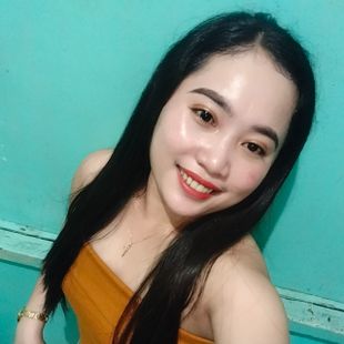 A Beautiful Filipina Girl