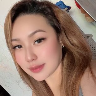 A Beautiful Filipina Girl