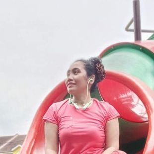 A Beautiful Filipina Girl