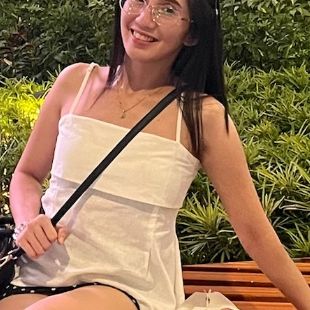 A Beautiful Filipina Girl