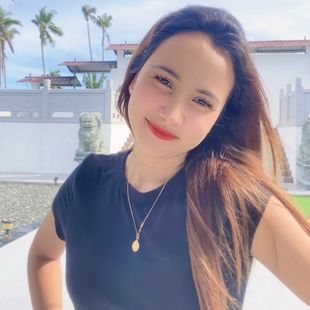A Beautiful Filipina Girl