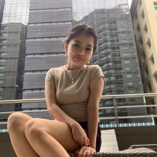 A Beautiful Filipina Girl