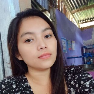 Pretty Filipina Girl