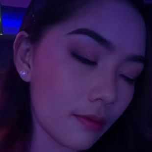 A Beautiful Filipina Girl
