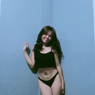 Pretty Filipina Girl