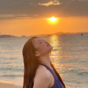 A Beautiful Filipina Girl